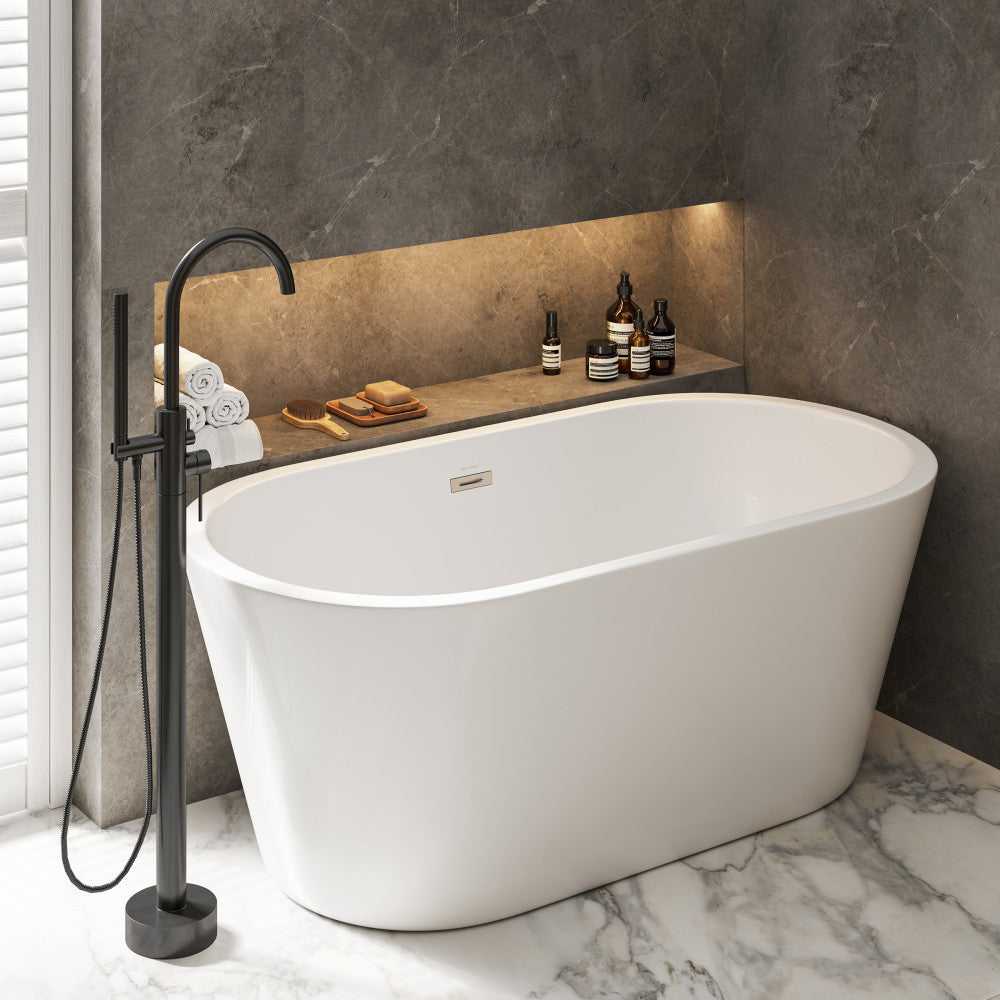 Swiss Madison Claire 60" Freestanding Bathtub