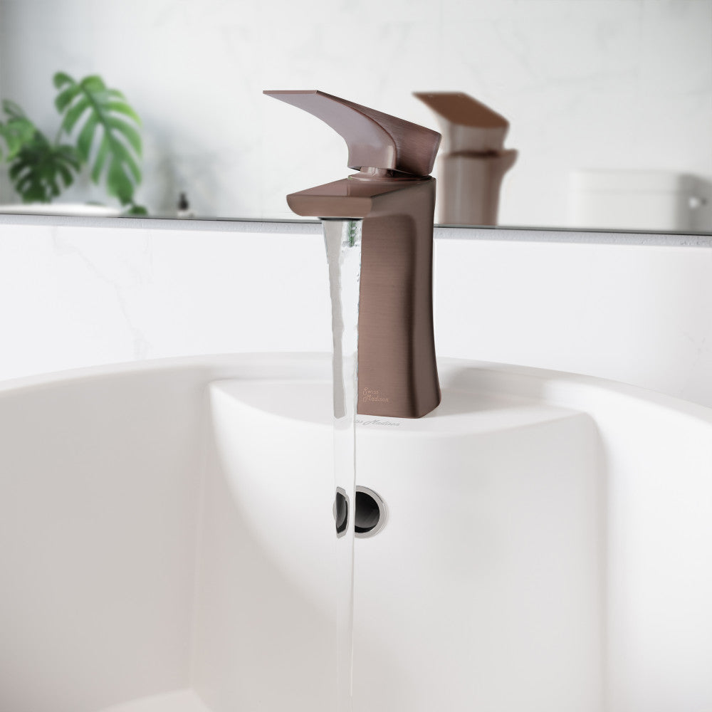 Swiss Madison Monaco Single Hole, Single-Handle, Bathroom Faucet in Oil Rubbed Bronze