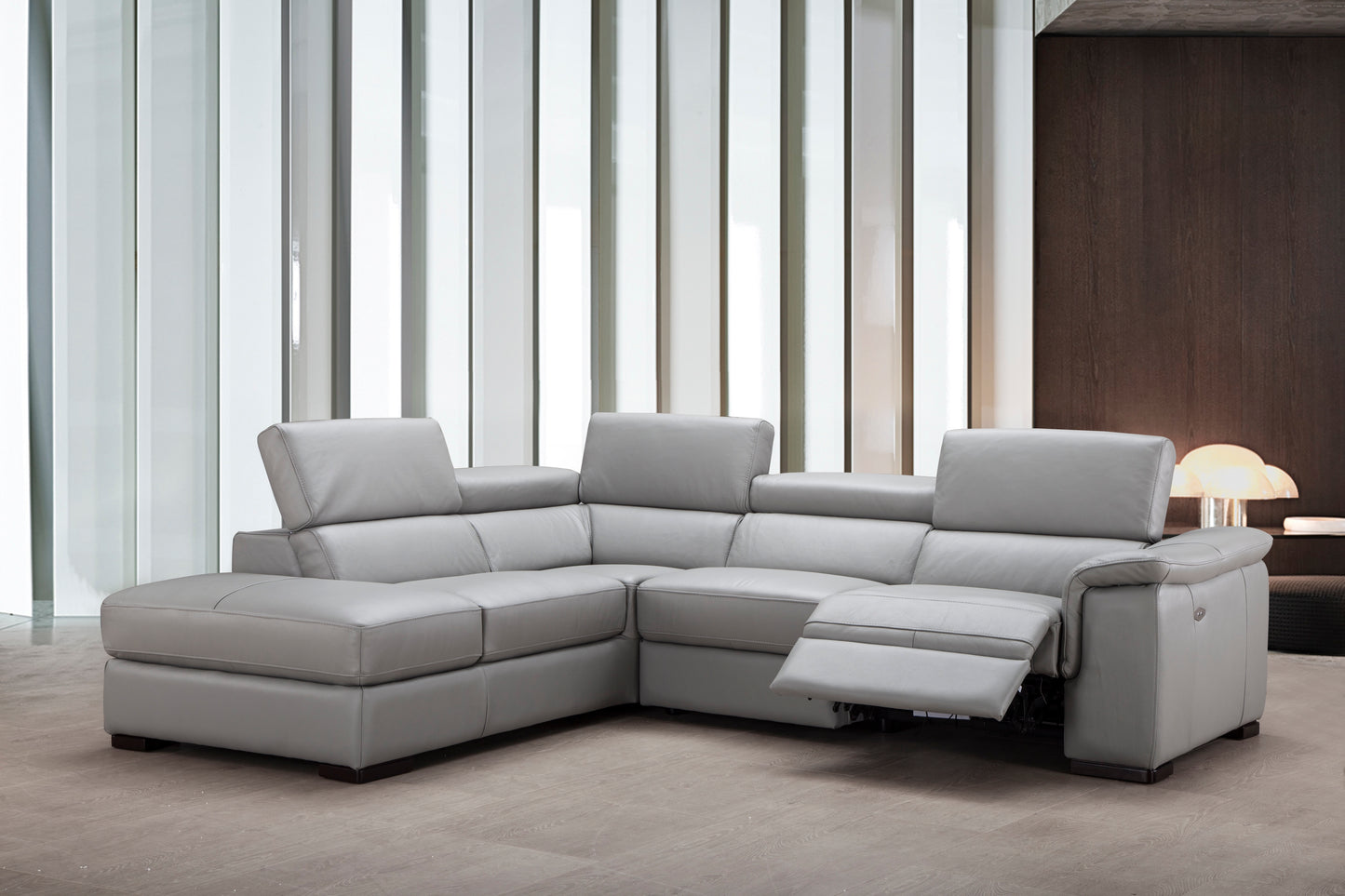 J&M Furniture Perla Premium Leather Sectional in Left Hand Facing Chaise
