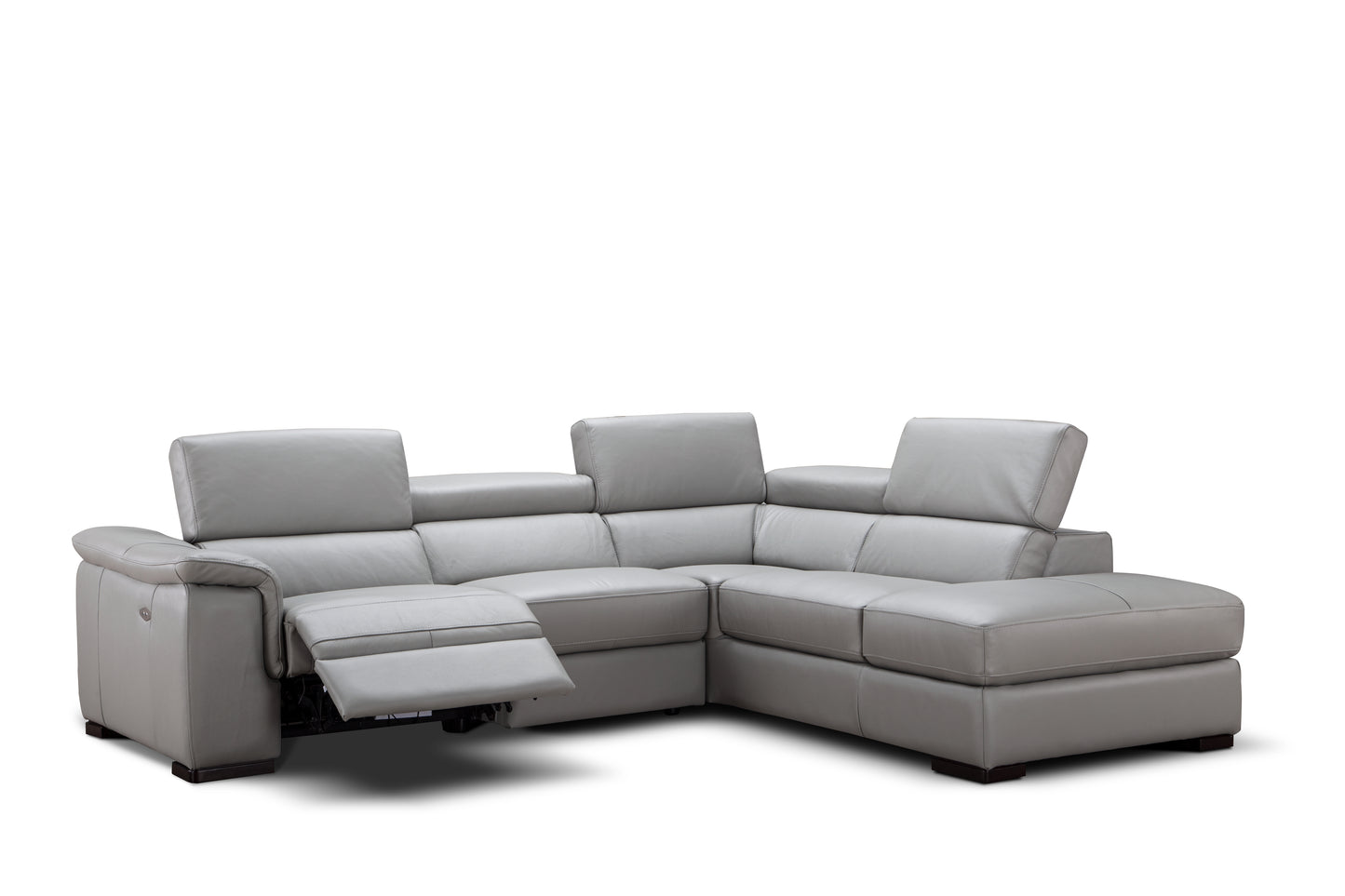 J&M Furniture Perla Premium Leather Sectional in Right Hand Facing Chaise