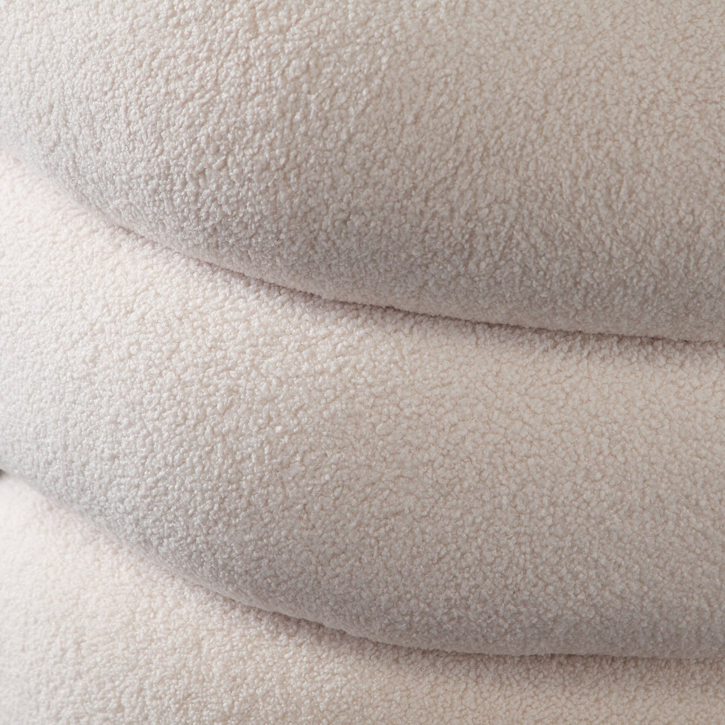 Quantum Swivel Accent Chair in Ivory Sherpa by Diamond Sofa