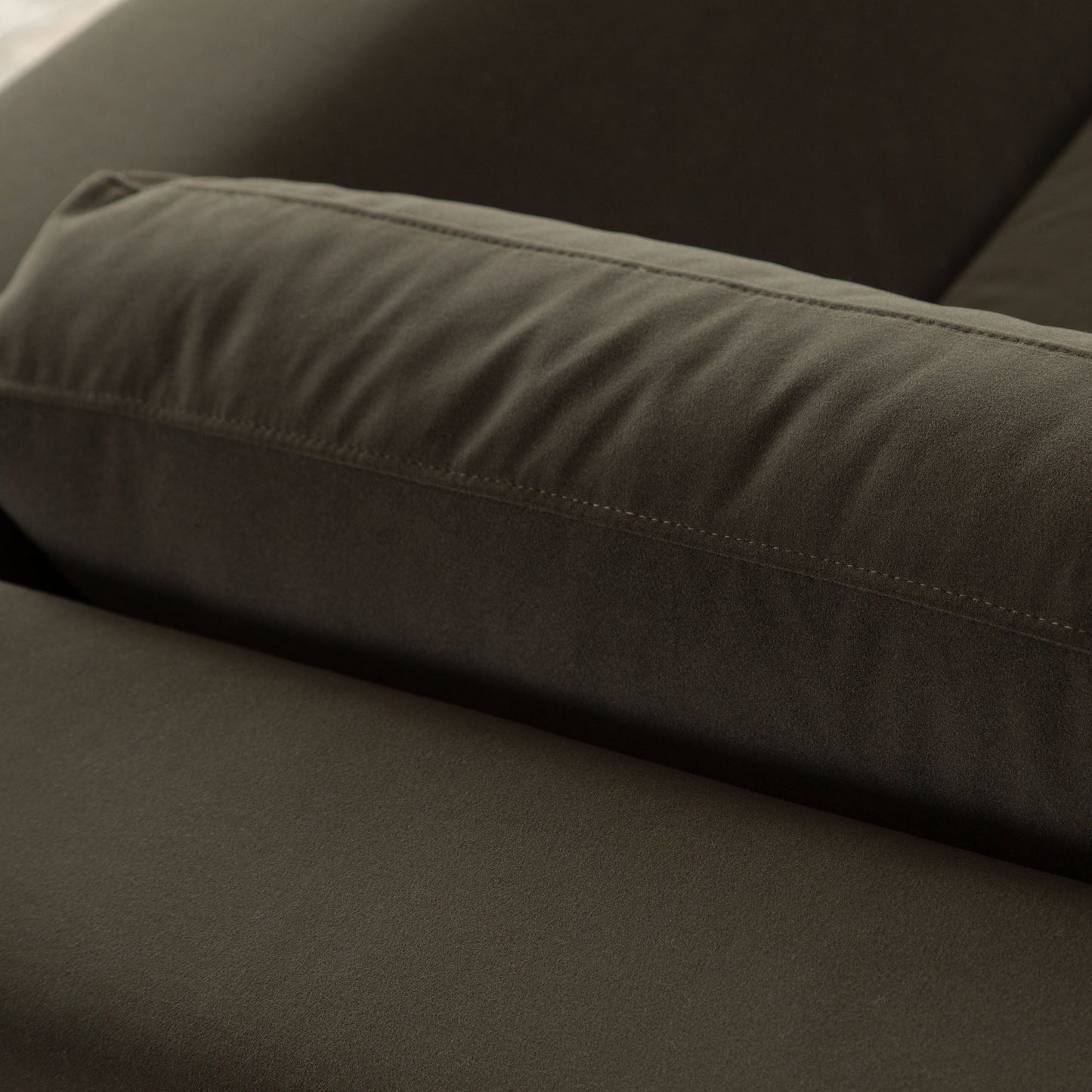 Rift Chair in Moss Green Performance Velvet by Diamond Sofa