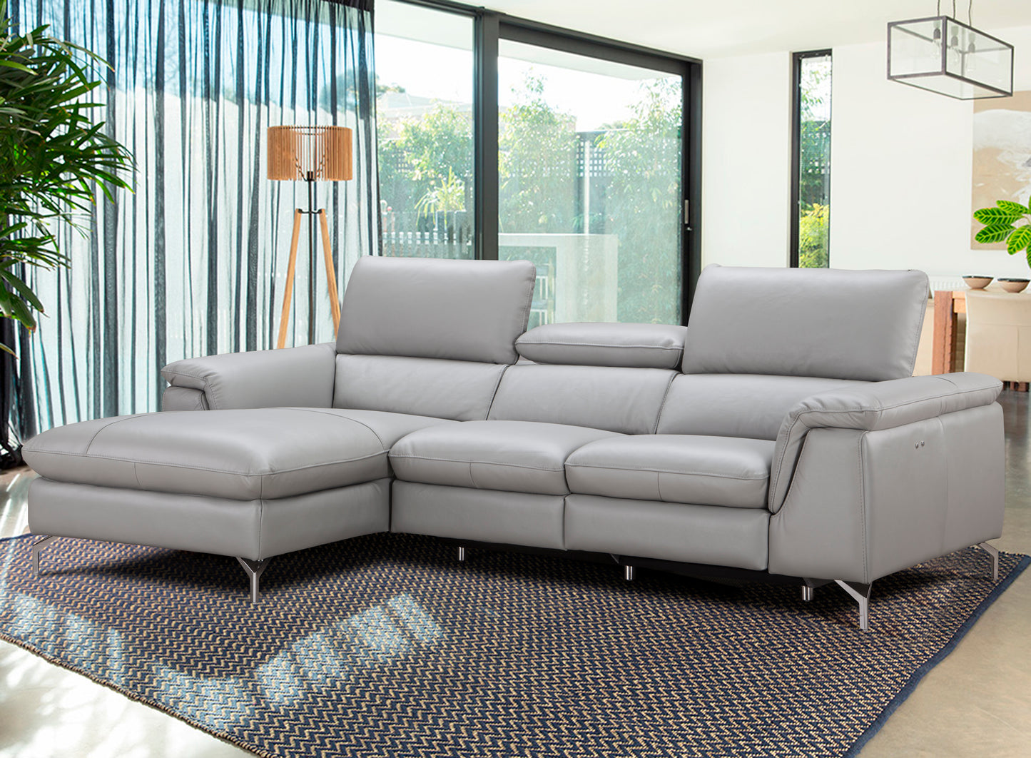 J&M Furniture Serena Premium Leather Sectional in Left Hand Facing Chaise