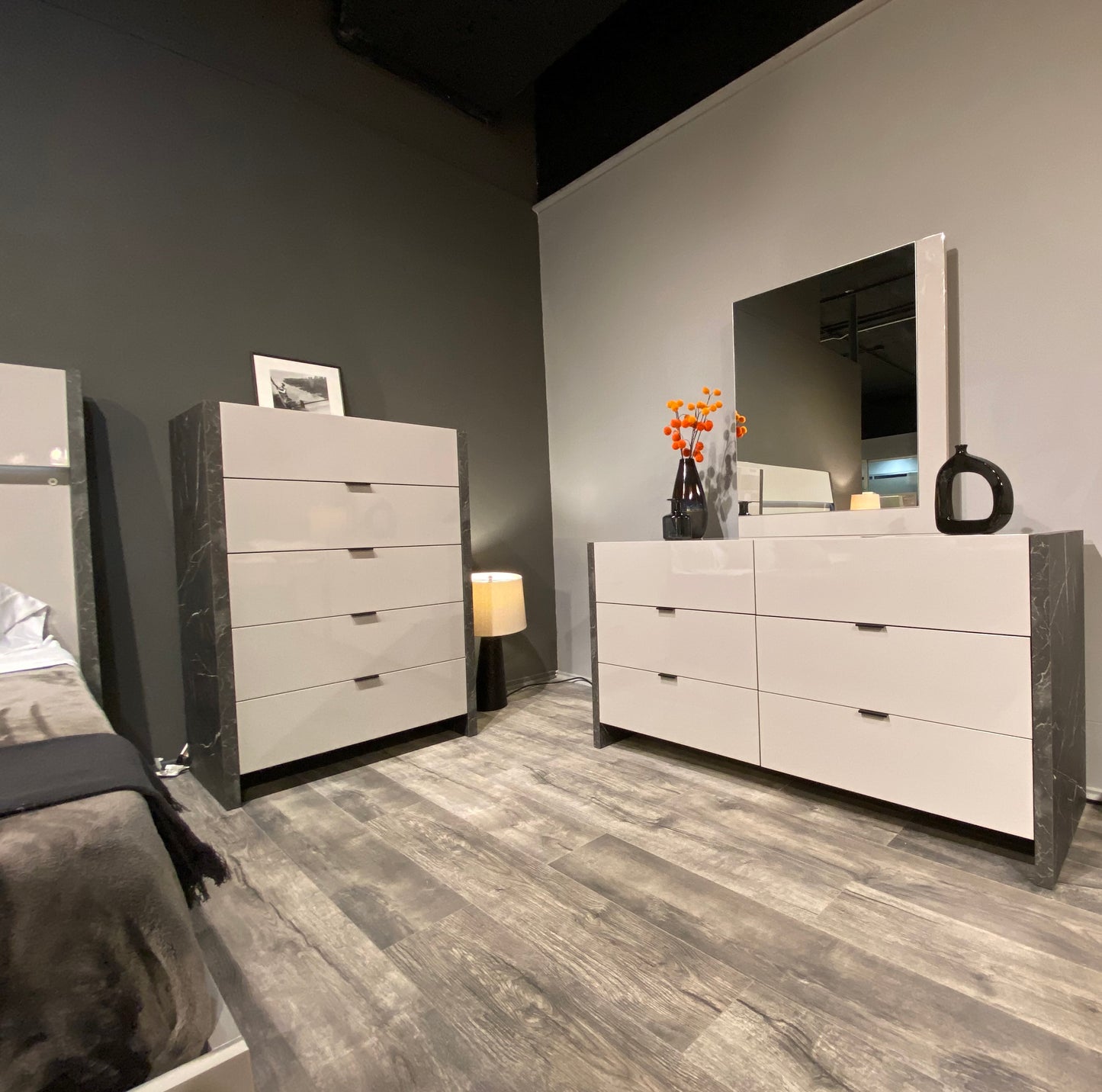 J&M Furniture Stoneage Premium Mirror in Grigio