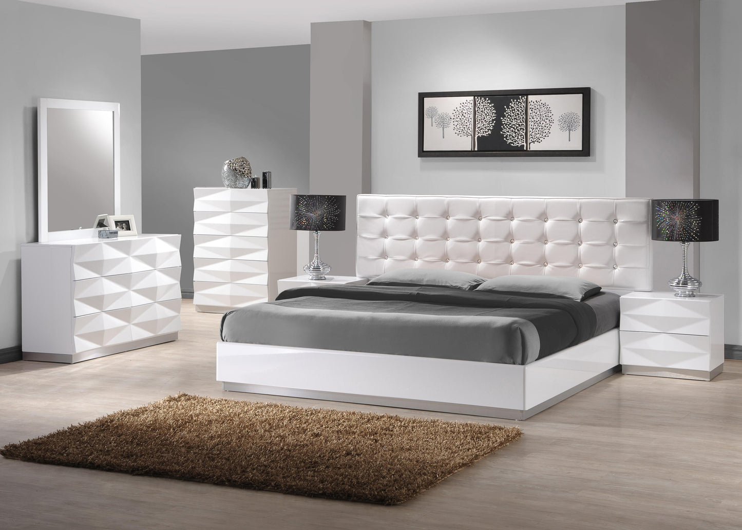 J&M Furniture Verona King Size Bed