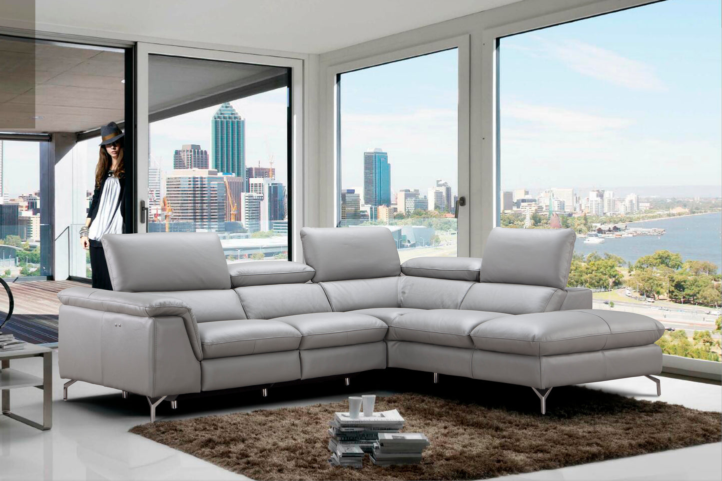 J&M Furniture Viola Premium Leather Sectional in Right Hand Facing Chaise