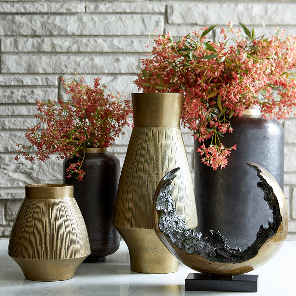 Cyan Design Aria Vase, Aluminum
