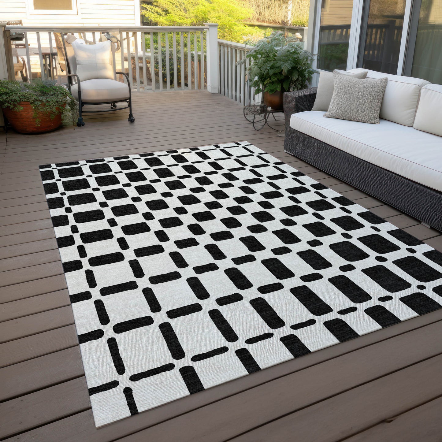 Tabselect Home Line 5' X 8' Black And Ivory Geometric Washable Indoor Outdoor Area Rug