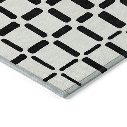 Tabselect Home Line 5' X 8' Black And Ivory Geometric Washable Indoor Outdoor Area Rug