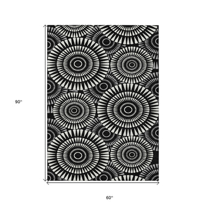 Tabselect Home Line 5' X 8' Black And Ivory Geometric Washable Indoor Outdoor Area Rug