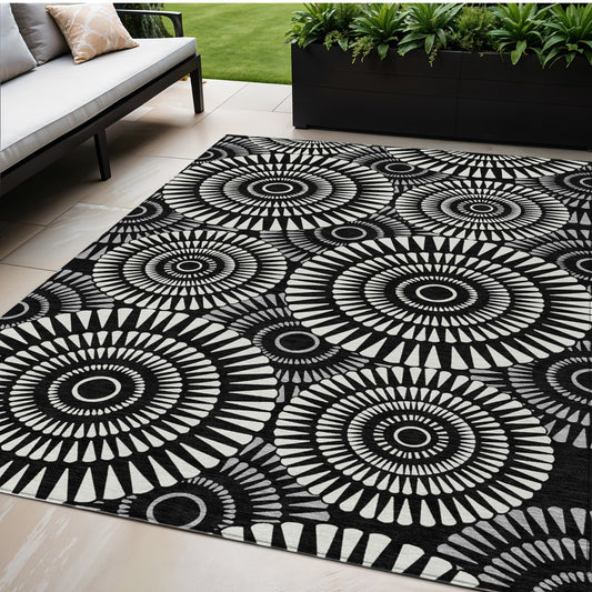 Tabselect Home Line 5' X 8' Black And Ivory Geometric Washable Indoor Outdoor Area Rug