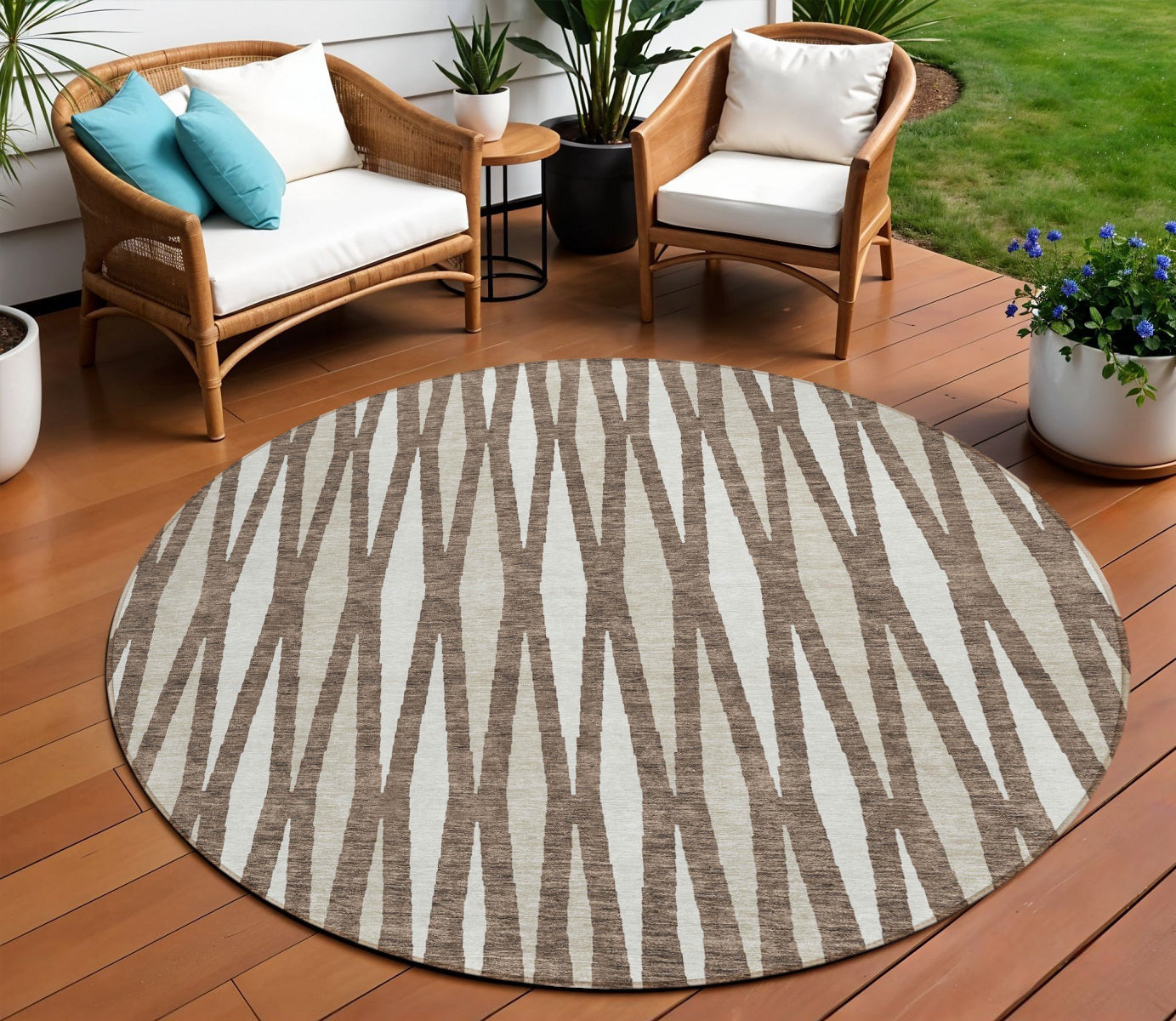 Tabselect Home Line 8' Brown And Ivory Round Geometric Washable Indoor Outdoor Area Rug