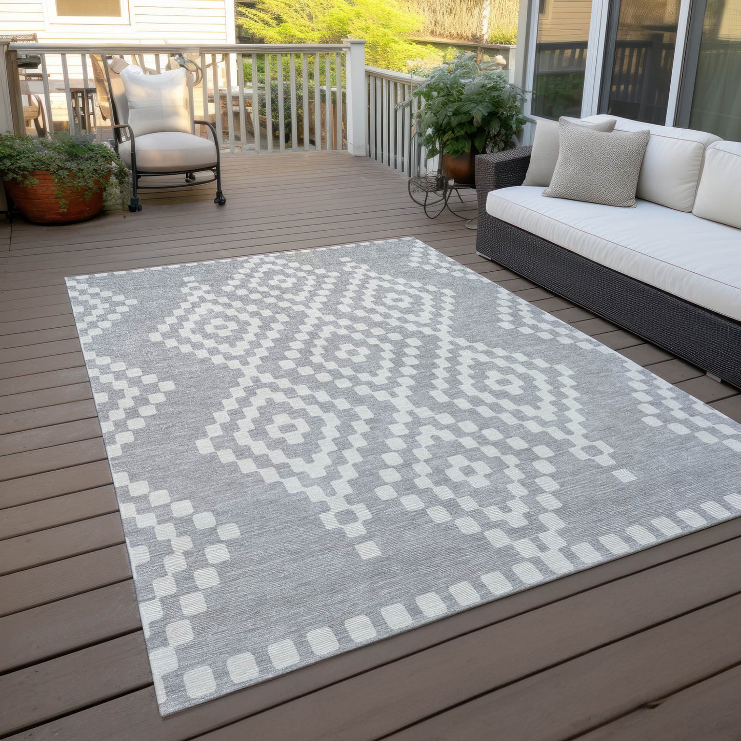 Tabselect Home Line 5' X 8' Silver And Ivory Geometric Washable Indoor Outdoor Area Rug