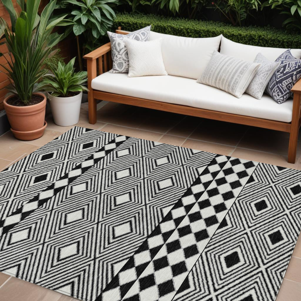 Tabselect Home Line 8' X 10' Black And Ivory Geometric Washable Indoor Outdoor Area Rug