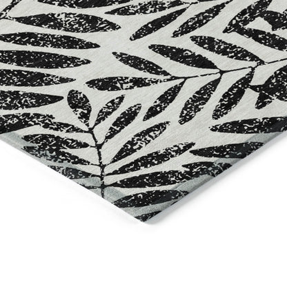 Tabselect Home Line 5' X 8' Black And Ivory Floral Washable Indoor Outdoor Area Rug