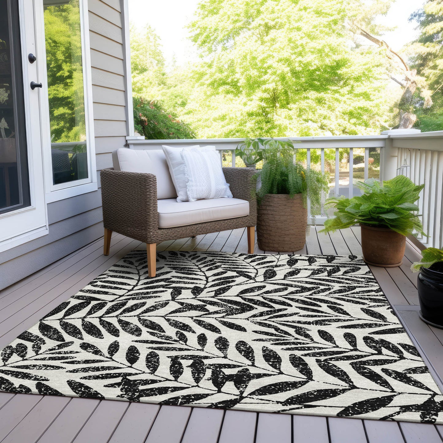 Tabselect Home Line 8' X 10' Black And Ivory Floral Washable Indoor Outdoor Area Rug