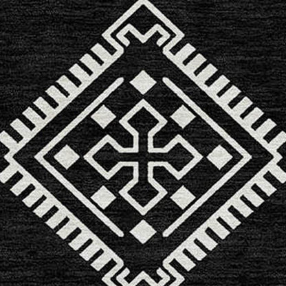 Tabselect Home Line 5' X 8' Black And Ivory Southwestern Washable Indoor Outdoor Area Rug