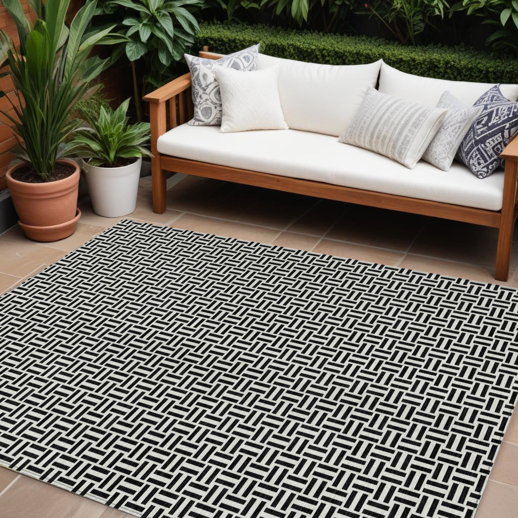 Tabselect Home Line 8' X 10' Black And Ivory Geometric Washable Indoor Outdoor Area Rug