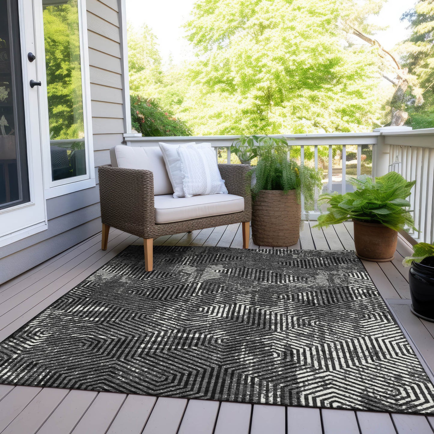 Tabselect Home Line 5' X 8' Black And Ivory Geometric Washable Indoor Outdoor Area Rug