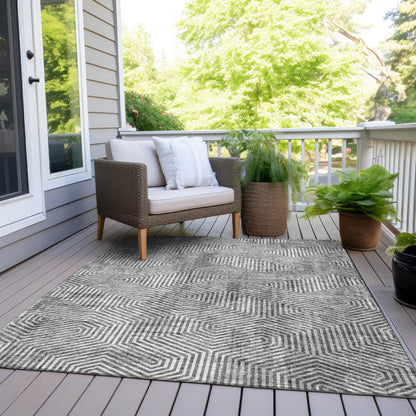 Tabselect Home Line 5' X 8' Silver And Gray Geometric Washable Indoor Outdoor Area Rug