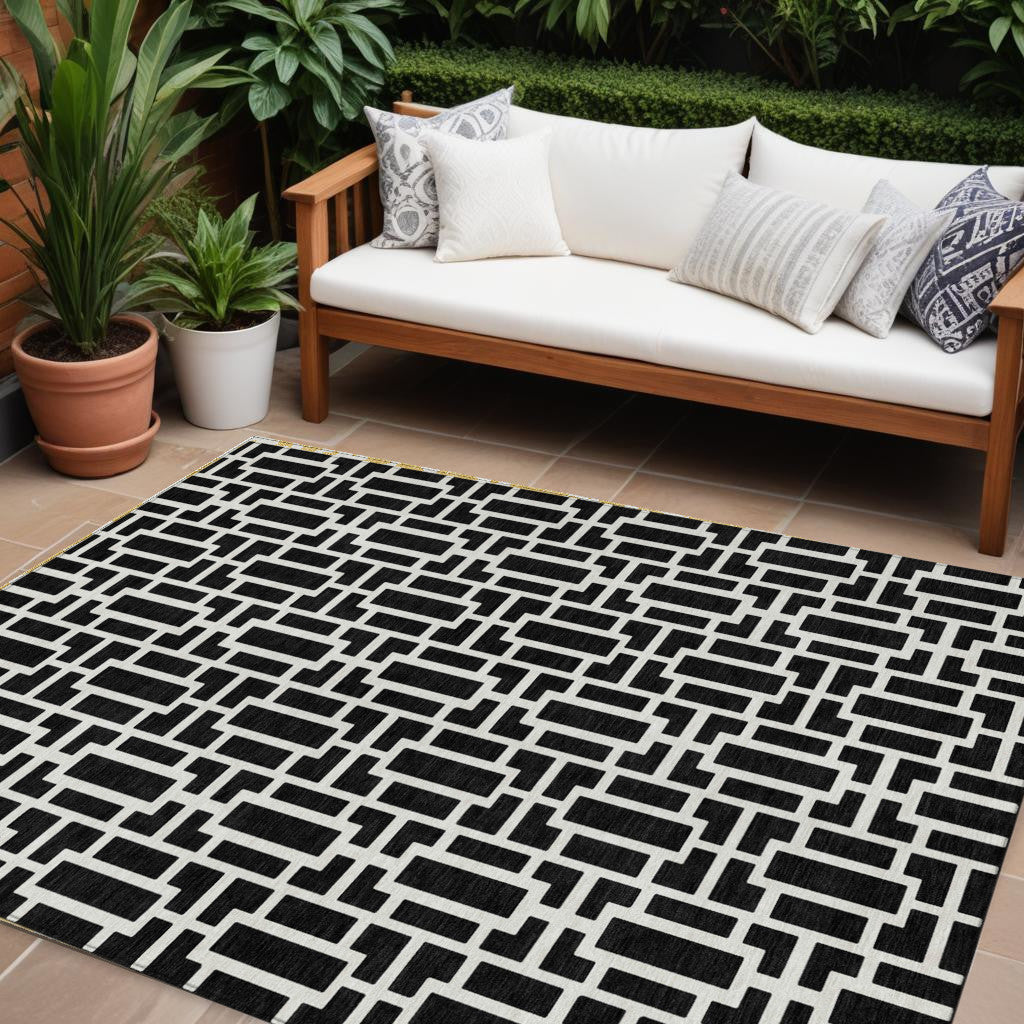 Tabselect Home Line 8' X 10' Black And Ivory Geometric Washable Indoor Outdoor Area Rug