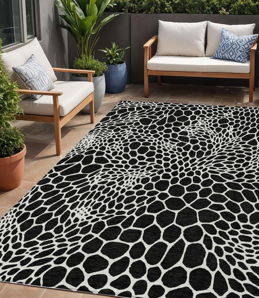 Tabselect Home Line 5' X 8' Black And Ivory Geometric Washable Indoor Outdoor Area Rug