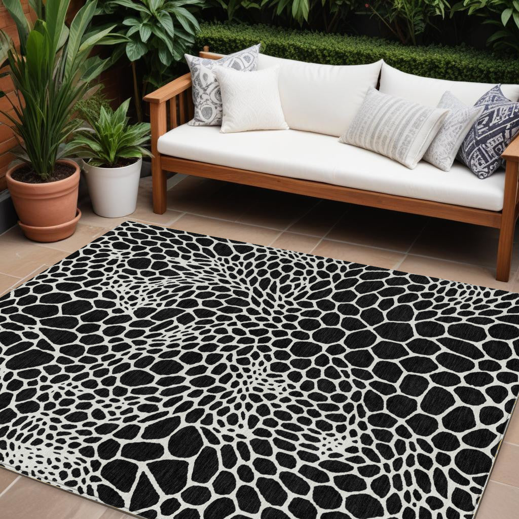 Tabselect Home Line 8' X 10' Black And Ivory Geometric Washable Indoor Outdoor Area Rug