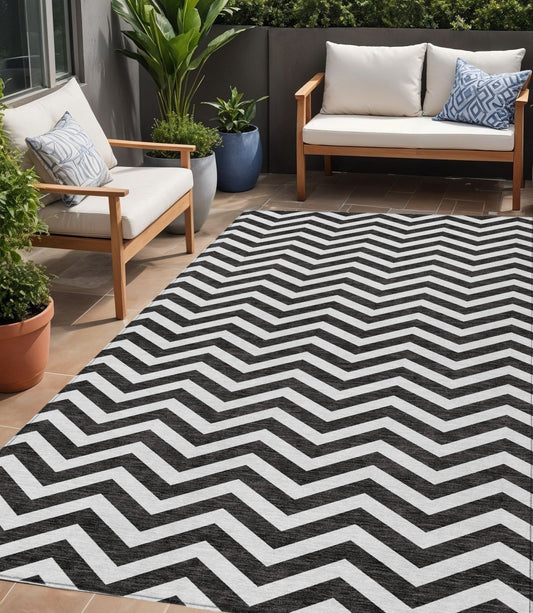 Tabselect Home Line 5' X 8' Black And Ivory Chevron Washable Indoor Outdoor Area Rug
