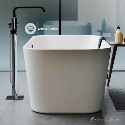 Swiss Madison Concorde 67" Freestanding Bathtub
