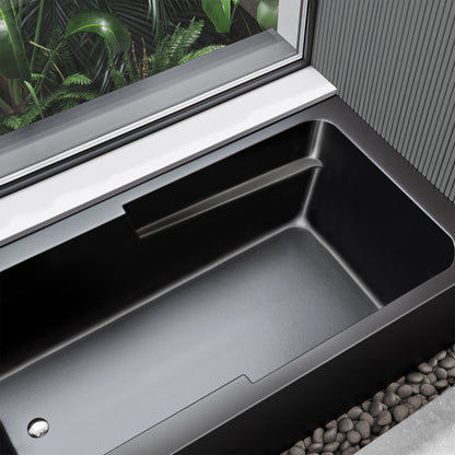 Swiss Madison Voltaire 60" x 32" Left-Hand Drain Alcove Bathtub with Apron in Matte Black