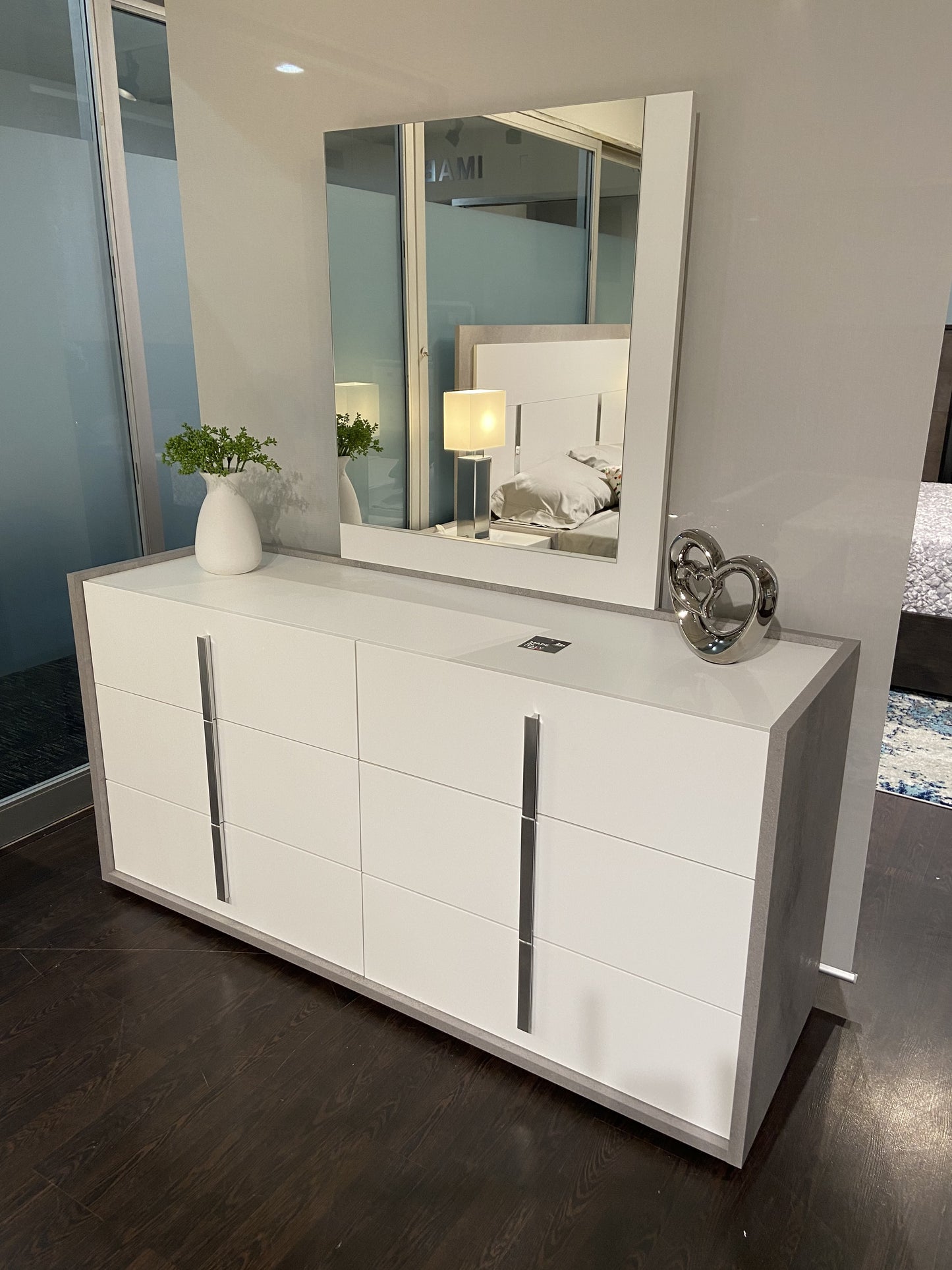 J&M Furniture Ada Premium Mirror in Cemento/Bianco Opac