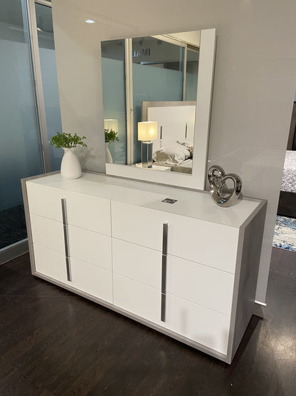J&M Furniture Ada Premium Mirror in Cemento/Bianco Opac