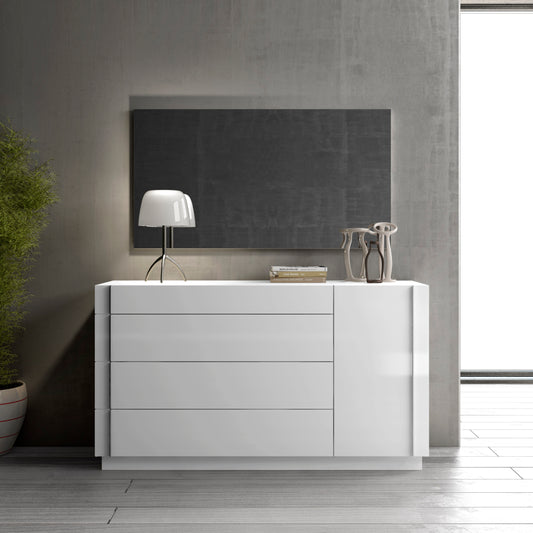 J&M Furniture Amora Mirror