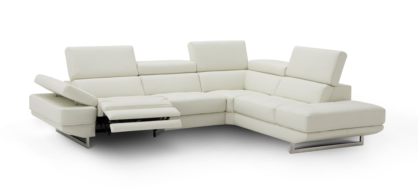J&M Furniture Annalaise RHF Chaise Snow White