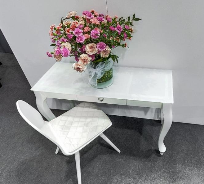 Maxima House White or Black Glass Top Console Table RETRO