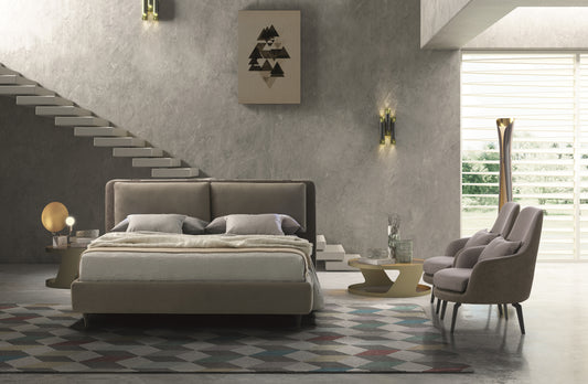 J&M Furniture Cortina Queen Bed