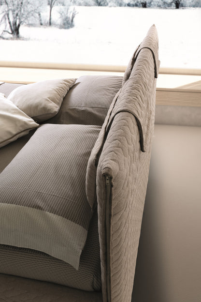 J&M Furniture Evergreen King Bed