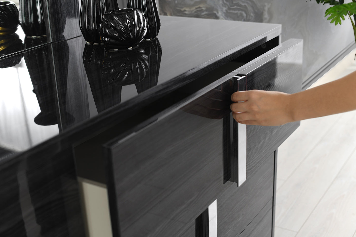 J&M Furniture Giulia Dresser in Glossy Gray