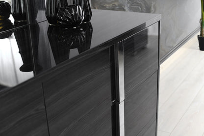 J&M Furniture Giulia King Bed in Glossy Gray