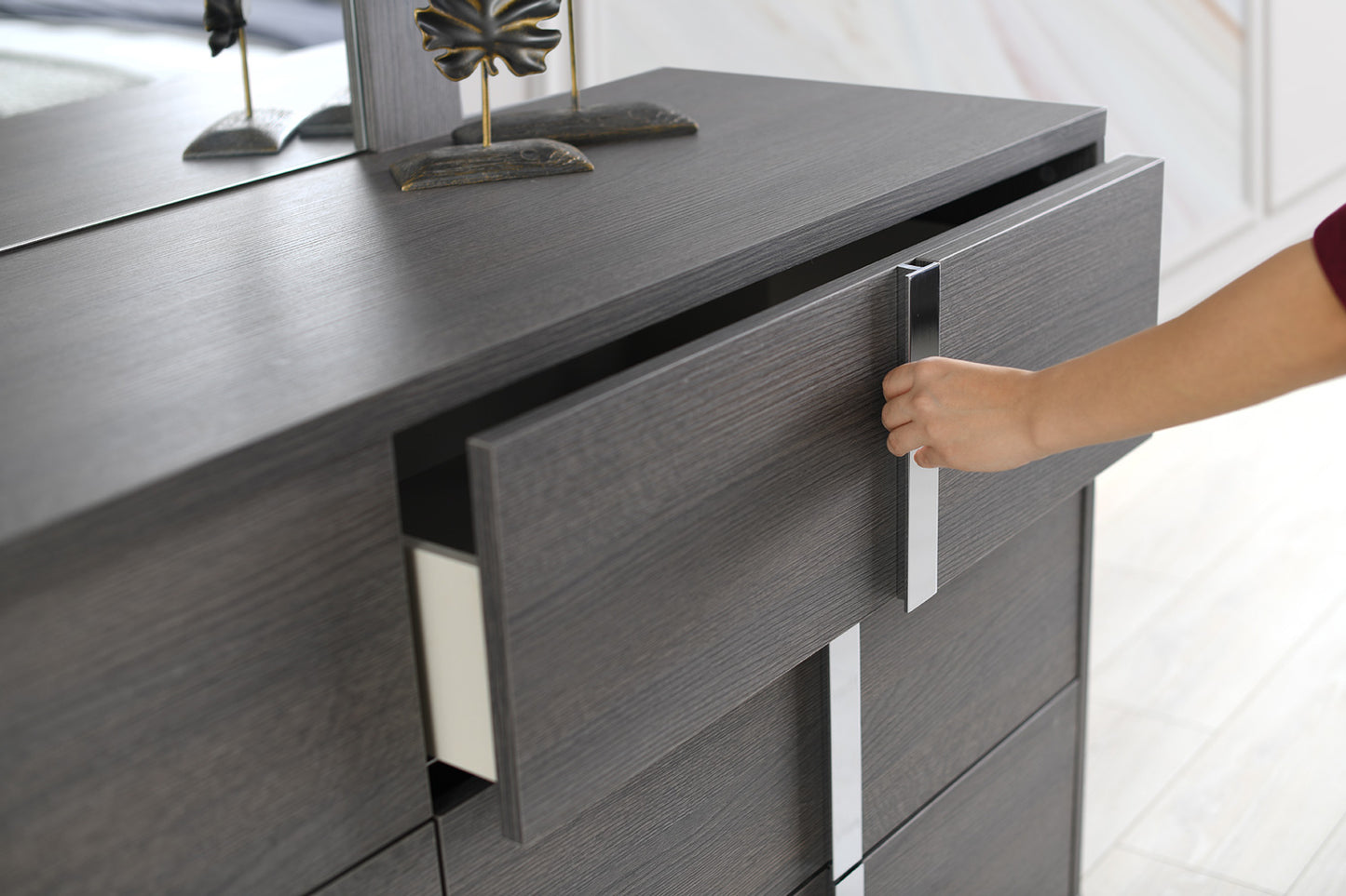 J&M Furniture Giulia Chest in Matte Gray