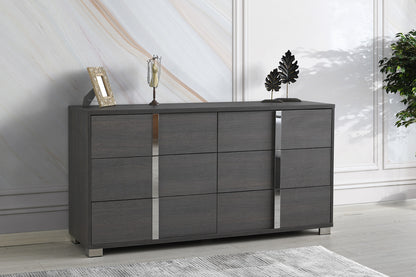 J&M Furniture Giulia King Bed in Matte Gray
