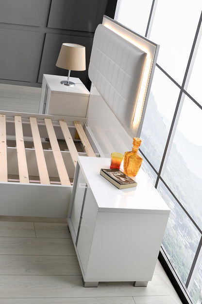 J&M Furniture Giulia Night Stand Right Facing in White