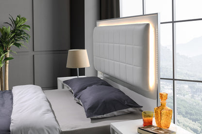 J&M Furniture Giulia Night Stand Right Facing in White