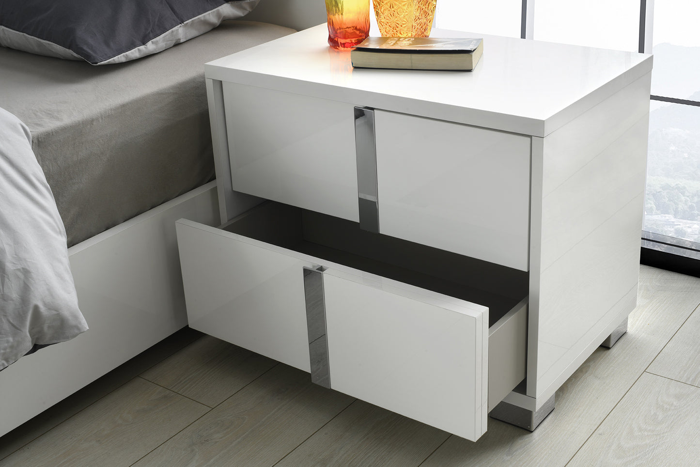 J&M Furniture Giulia Night Stand Right Facing in White