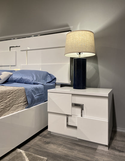 J&M Furniture Infinity Premium Night Stand in Bianco Lucido