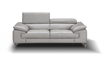 J&M Furniture Liam Loveseat