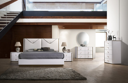 J&M Furniture Lucera Queen Bed