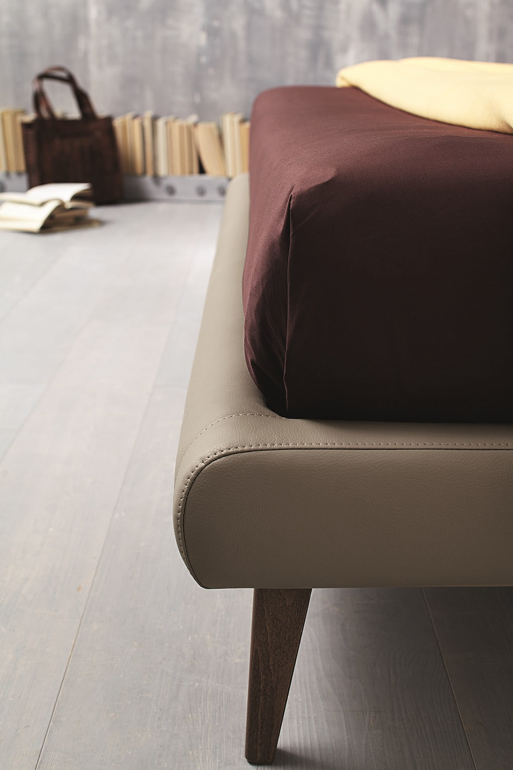 J&M Furniture Metropolitan King Bed