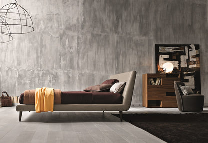 J&M Furniture Metropolitan Queen Bed