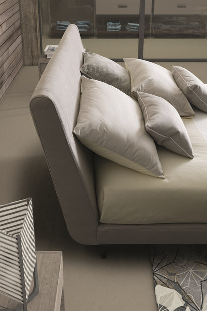 J&M Furniture Metropolitan Fabric Queen Bed